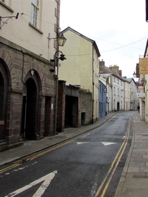 No Parking In Lion Street Brecon Jaggery Cc By Sa 2 0 Geograph