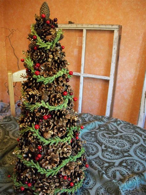 37 Amazing Pine Cone Christmas Tree Decorations Ideas Decoration Love