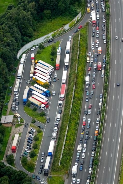 Luftaufnahme Gelsenkirchen Autobahn Stau Im Streckenverlauf Der BAB