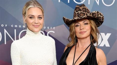 Kelsea Ballerini Wears Dress Her Hero Shania Twain Wore To 1999