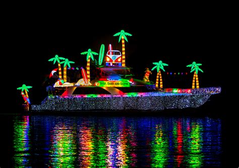 Newport Local News Boaters Have Designs on Christmas Boat Parade ...