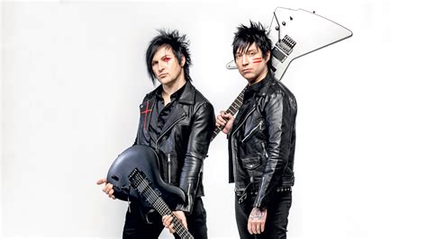 Black Veil Brides Jake Pitts And Jinxx On Silver Linings Defying The