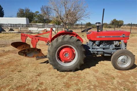 Massey Ferguson Massey Ferguson 135 Two Wheel Drive Tractors Tractors For Sale In Freestate R