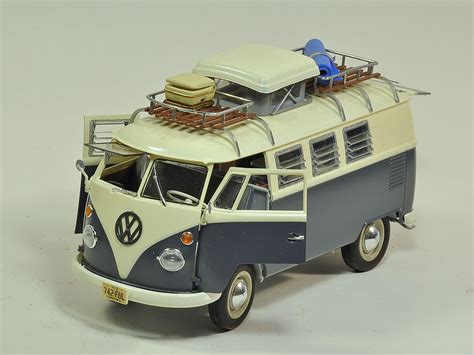 VW T1 Van Camper Plastic Model Vehicle Kit 1 24 Scale 7674