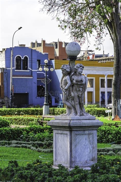 La Plaza De Barranco Tambi N Conocida Como El Parque Municipal De Lima