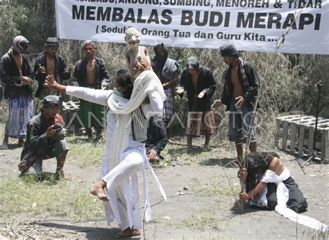 Refleksi Bencana Merapi Antara Foto