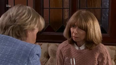 Real Life Of Coronation Streets Gail Platt Actress Helen Worth Real