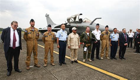 Momen Prabowo Cek Pesawat Tempur Rafale Saat Indo Aerospace 2022 Bagian 3