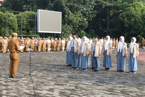 Pemkot Bekasi Serahkan Penghargaan Dan Kukuhkan Kepengurusan Forum Anak