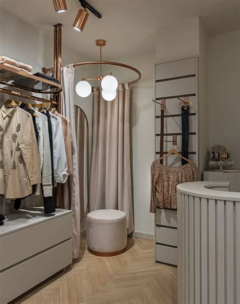 Best Small Boutique Interior Designs Ideas In Clothing Boutique