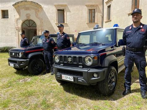 Quattro Suzuki Jimny Ai Carabinieri Dei Parchi Nazionali