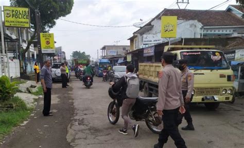 Pengendara Motor Terjaring Operasi Knalpot Bising Yang Digelar Jajaran