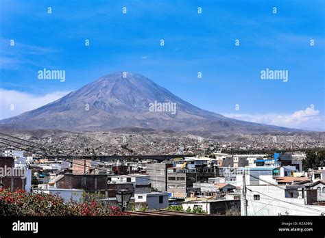 Vista Del Volc N Misti Desde El Mirador De Yanahuara Arequipa Per