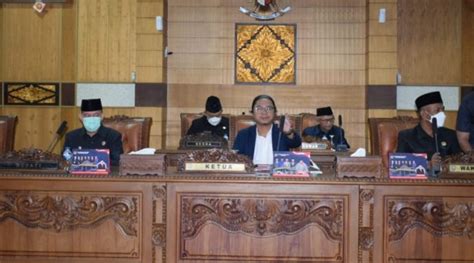 Dprd Oku Gelar Rapat Paripurna Bahas Lkpj Bupati Tahun Dan