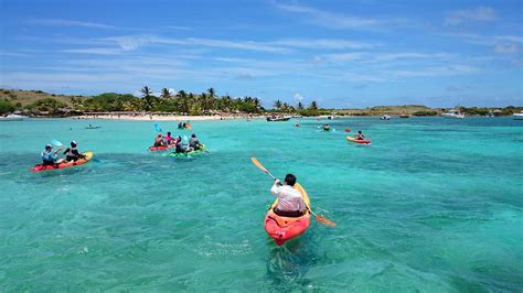 The restaurants of Pinel island | Caribbean Paddling