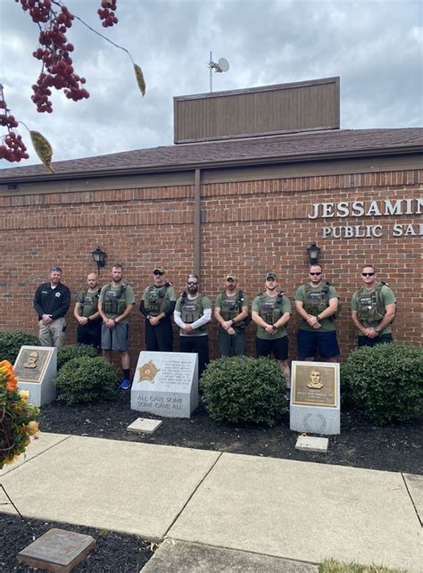 Jessamine County Sheriffs Special Response Team Honors Fallen Deputies