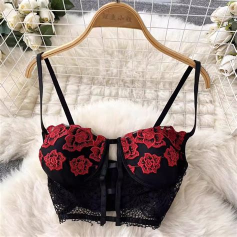 Cabellos Floral Embroidered Lingerie Set By Sinderella