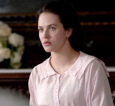 Lady Sybil Crawley Downtonabbey Lady Sybil Jessica Brown Findlay Downton Abby