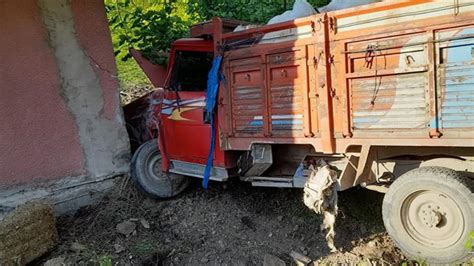 Zonguldak Ta Feci Kaza Evinin N Nde Oturan Adam Kamyonetin Alt Nda