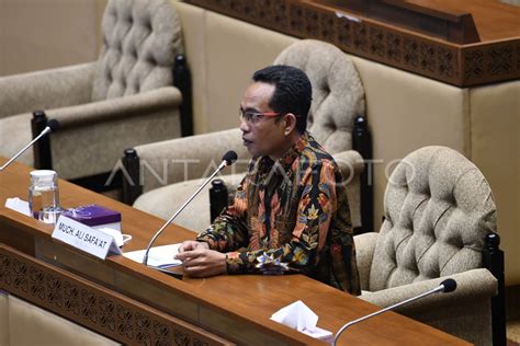 Uji Kelayakan Calon Anggota Kpu Antara Foto