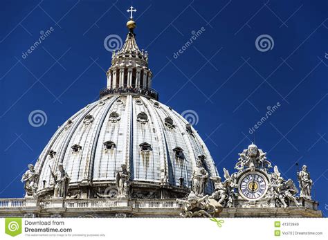 Details of san pietro Dome editorial stock image. Image of roman - 41372849