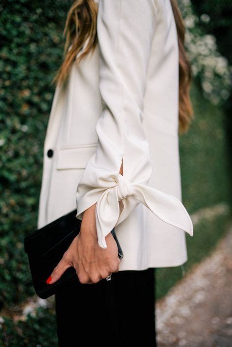 Pin By Carolyn Malin On Buttons And Bows Fashion Outfit Details