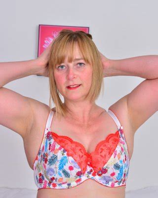 Naughty British Housewife Playing Alone Porn Pictures XXX Photos Sex Images 2702898 PICTOA