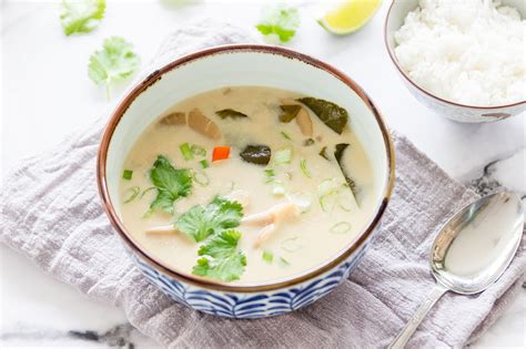 Tom Kha Kai Is Een Klassieke Thaise Romige Zurige En Licht Pittige