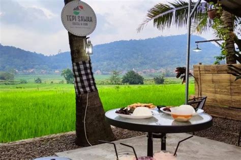 Tepi Sawah Coffee And Food Cafe Mungil Nuansa Alam Pedesaan Berlatar