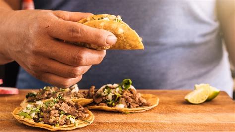 ¿cuántas Calorías Tienen Los Tacos Te Decimos Cuál Tiene Más Y Cuál Menos Gastrolab