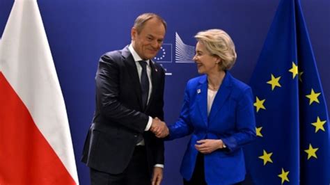 Von Der Leyen Begr T Tusk Zur Ck In Der Europ Ischen Familie Stern De