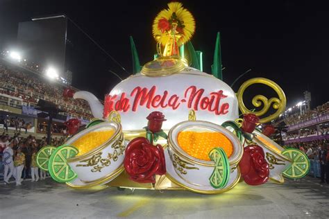 Carnaval Te Amo Viradouro Apresentou Uma Carta De Amor Ao Carnaval