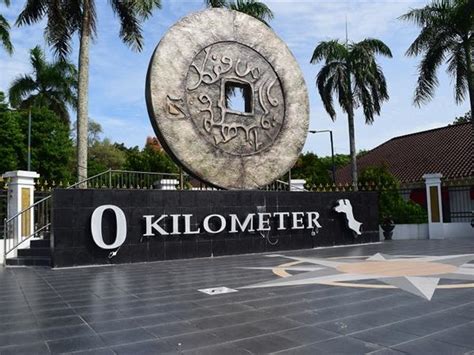 Tugu Kilometer 0 Swiss Belhotel Pangkalpinang