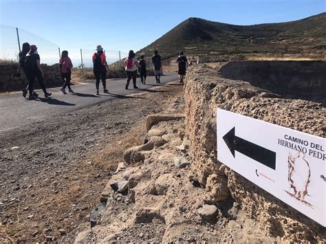 Un Millar De Personas Caminaron Tras Los Pasos Del Hermano Pedro En Su