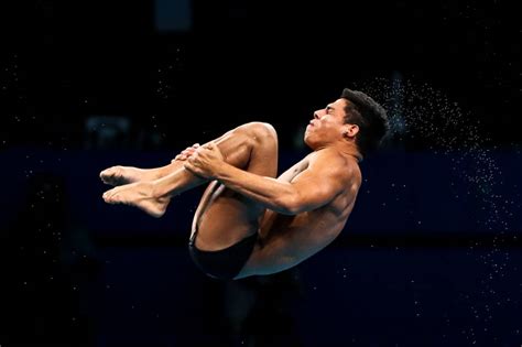 Kawan Pereira avança à semifinal da plataforma 10m dos saltos