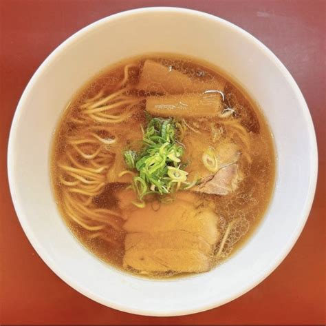 『醤油らぁ麺』らぁ麺 松しんのレビュー ラーメンデータベース