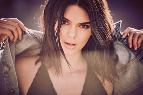 Wallpaper Kendall Jenner Model Brunette Women Outdoors Shoulder