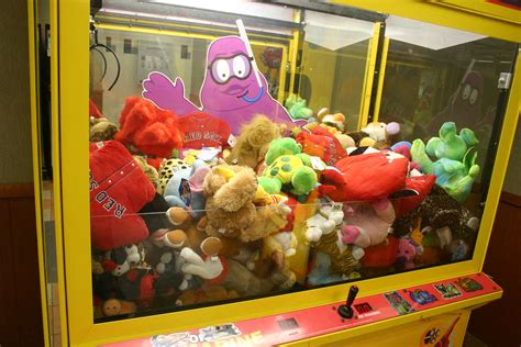 Busan Police Find 33 Illegal Claw Machine Game Rooms