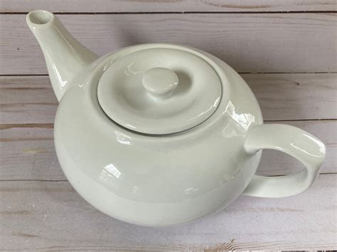 Cordon Bleu Teapot White Porcelain Glaze 4 Cup Capacity Etsy