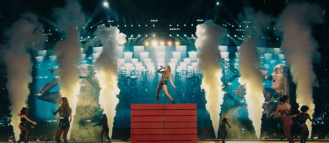 Taylor Swifts ‘eras Tour Movie Tops Weekend Box Office Us Weekly