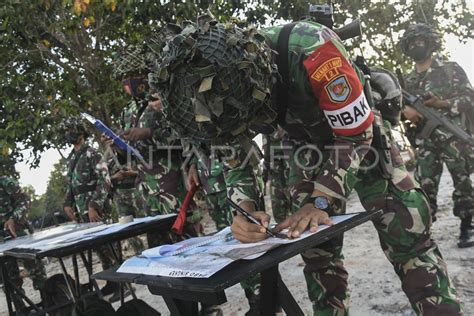 LATIHAN PENDARATAN OPERASI AMFIBI TNI AL ANTARA Foto