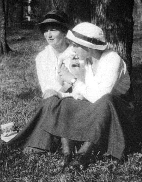 Anastasia smoking | Olga romanov, Romanov family, Romanov