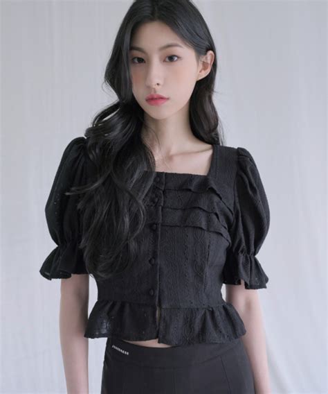 Musinsa Avandress Punching Frill Blouse Black