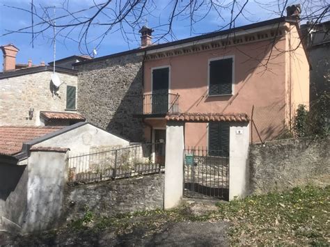 Casa Di Paese In Vendita In Via Trento S N C Bettola Idealista N 1