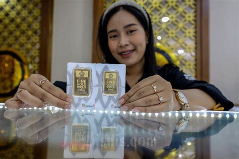 Harga Emas Antam Hari Ini Makin Berkilau Tembus Rp1 366 000 Per Gram