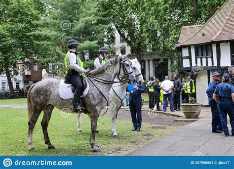 28 7 2022 British Policeman On Horseback Patrolling At Soho Square