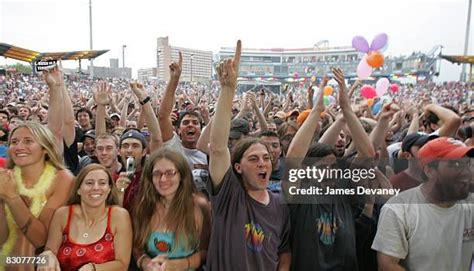 Phish Fans Photos And Premium High Res Pictures Getty Images