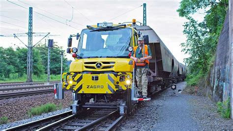 New Mercedes Benz Unimog Corners Like Its On Rails