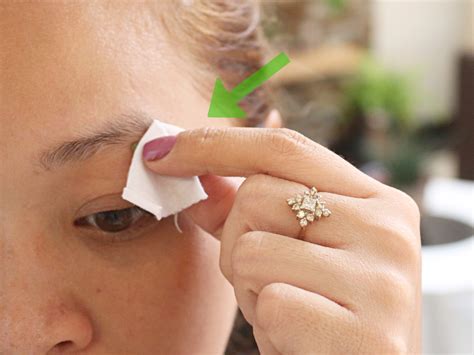 3 Ways To Wax Your Eyebrows At Home Wikihow