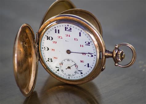 watchmaking time  photo  pixabay